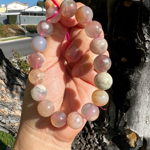 Flower Agate Bead Bracelet - Sakura Agate - Picture 4 of 7